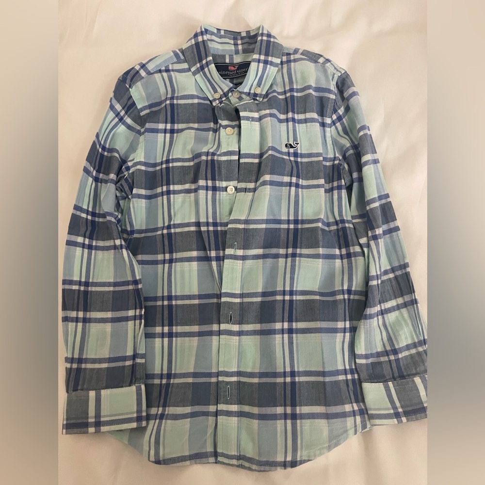 Vineyard Vines boys size 7 button up shirt, cotton.